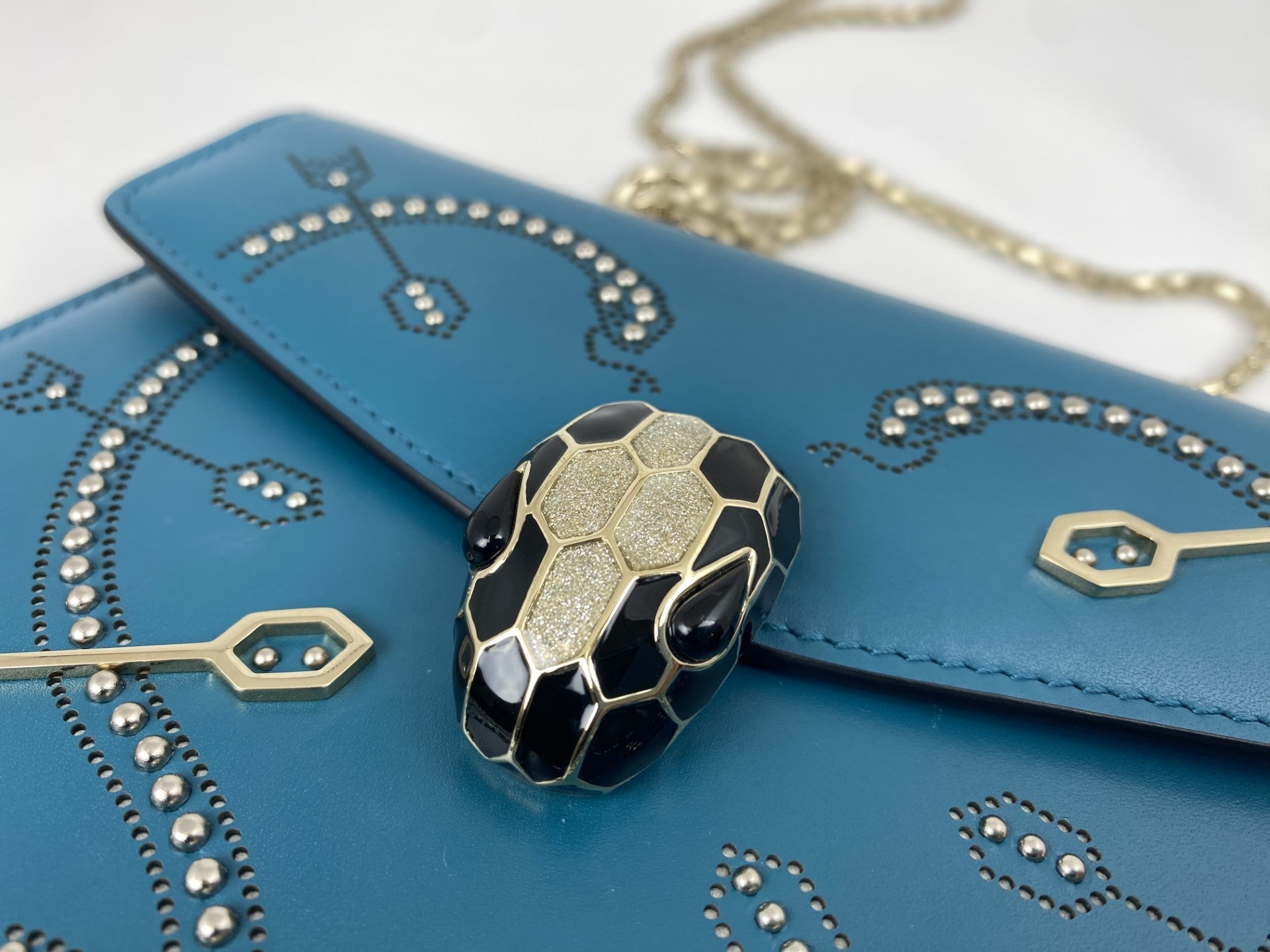 セルペンティフォーエバーフラップカバーバッグ