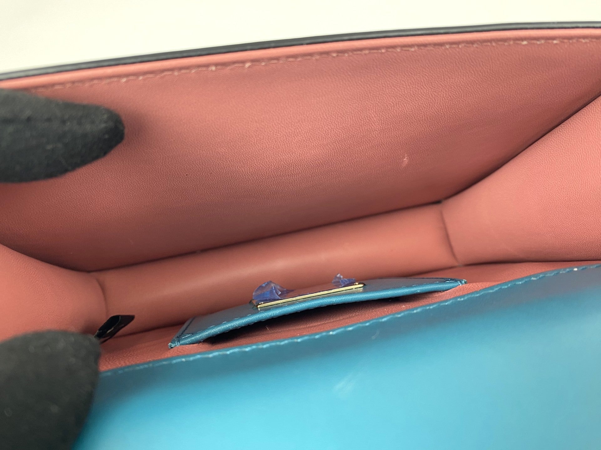 セルペンティフォーエバーフラップカバーバッグ