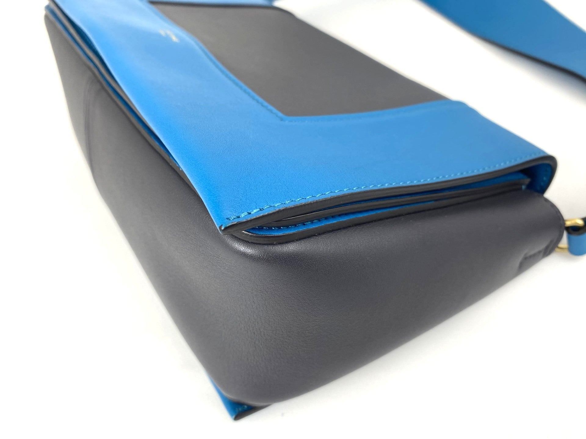 ミディアムショルダーバッグ