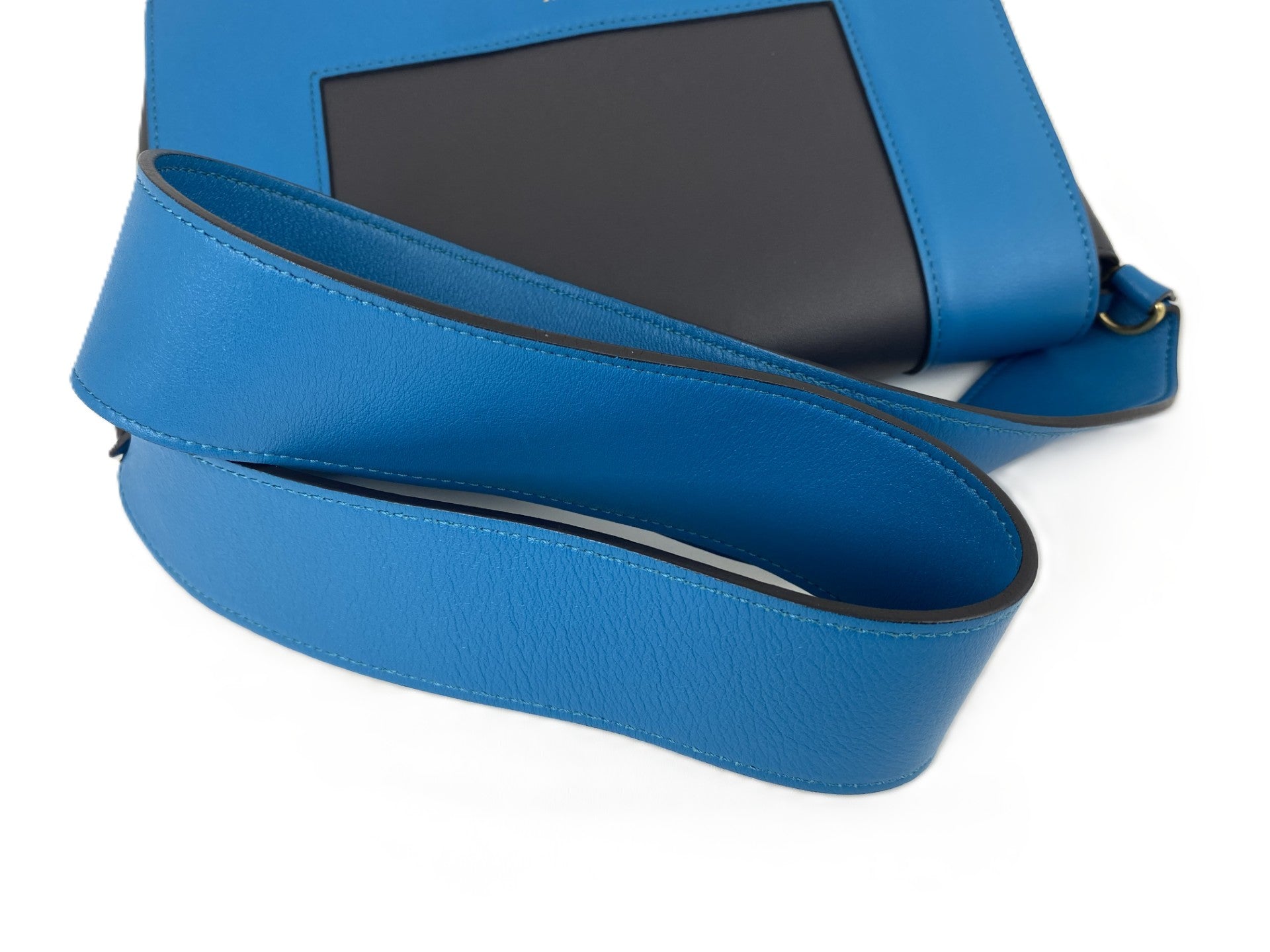 ミディアムショルダーバッグ